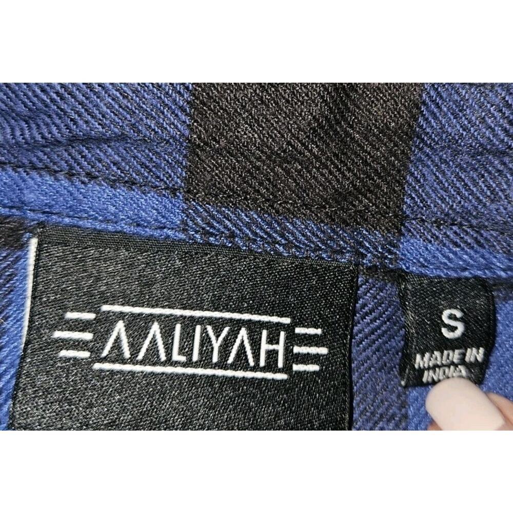 Official Aaliyah Plaid Button Up Long Sleeve Shirt Size Small RARE - Picture 8 of 10